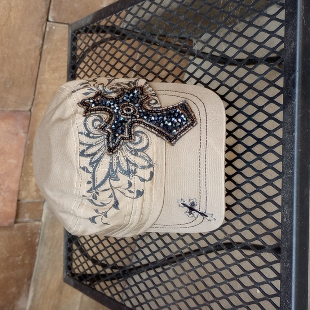 Cap with Cross of Bling - Picture 1 of 5